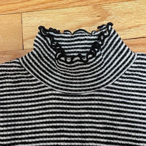 Striped turtleneck - Picture 3 of 4